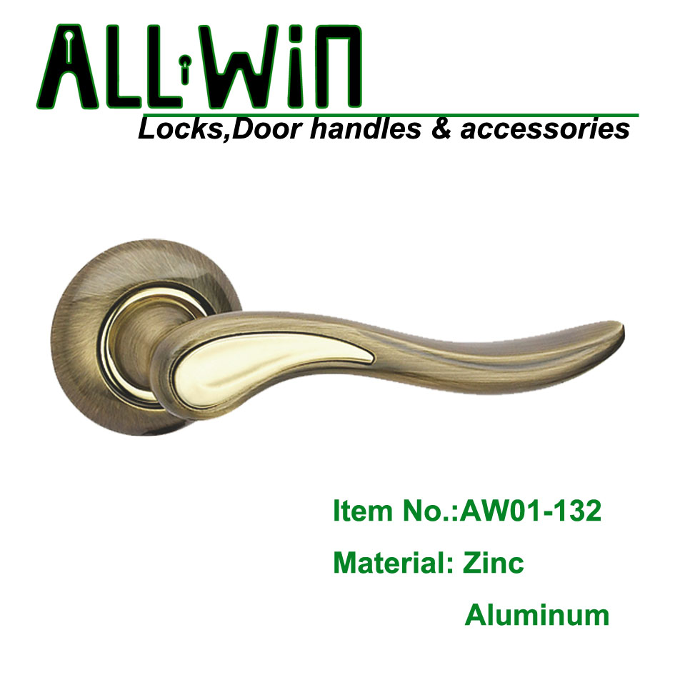 AW01-132 door handles and lock