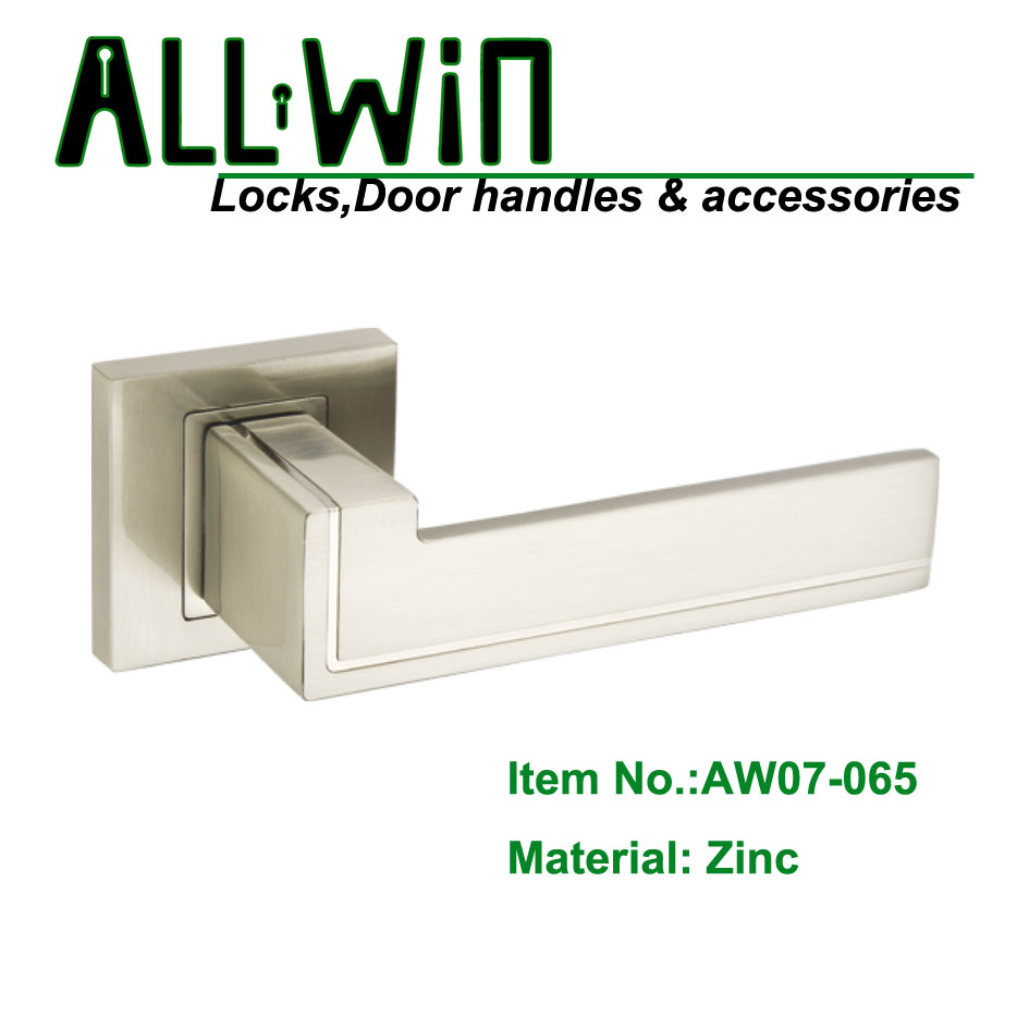AW07-065 Poland design door handle lock